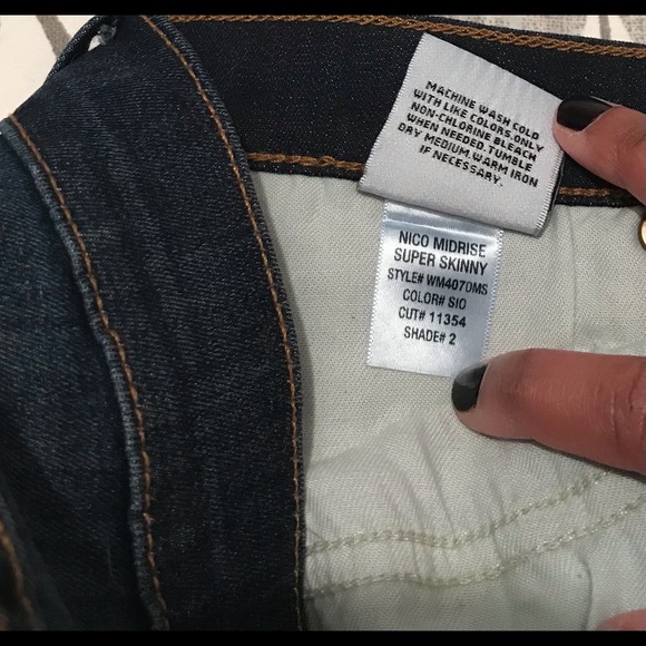Hudson Nico Mid-rise Super Skinny Jeans - Picture 2 of 10